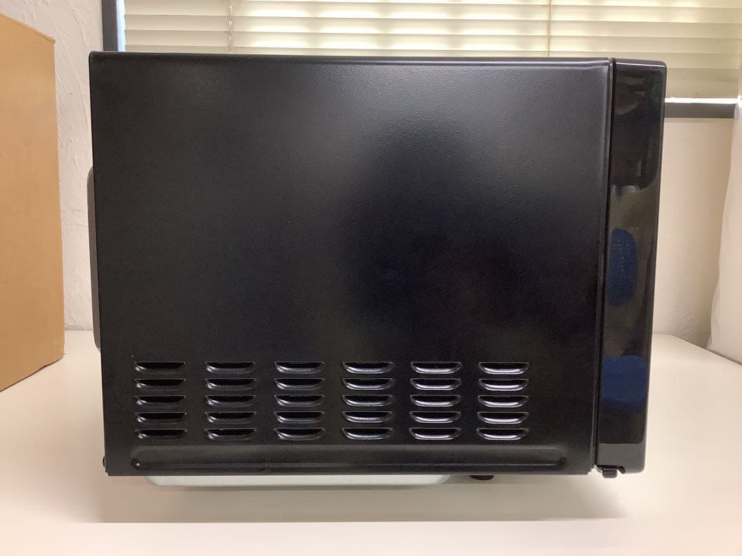 2022年製 電子レンジ siroca ヘルツフリー SX-18D132