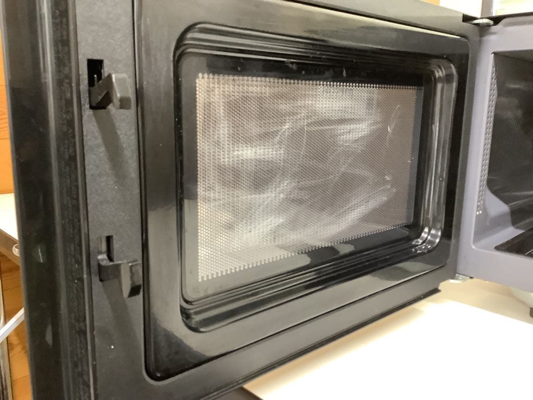 2022年製 電子レンジ siroca ヘルツフリー SX-18D132