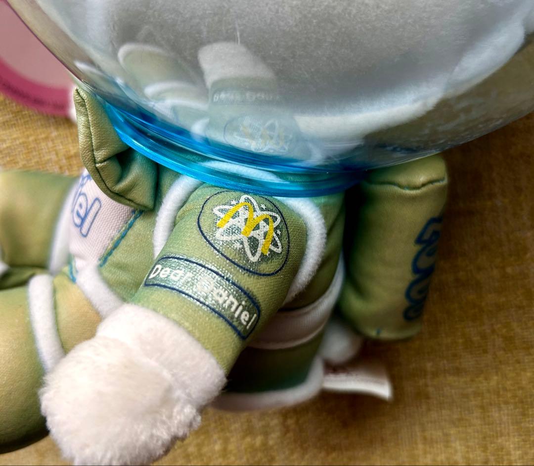 サンリオハローキティ&ビッグマックぬいぐるみ&ハッピーセットおまけ&ピンバッジ