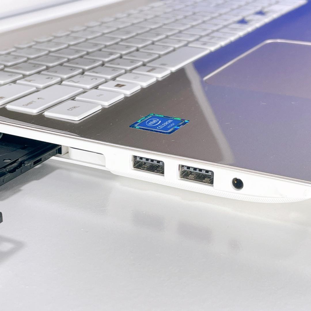 書類作成や在宅ワークにも✨快適SSD✨Windows11薄型ノートPCカメラ付