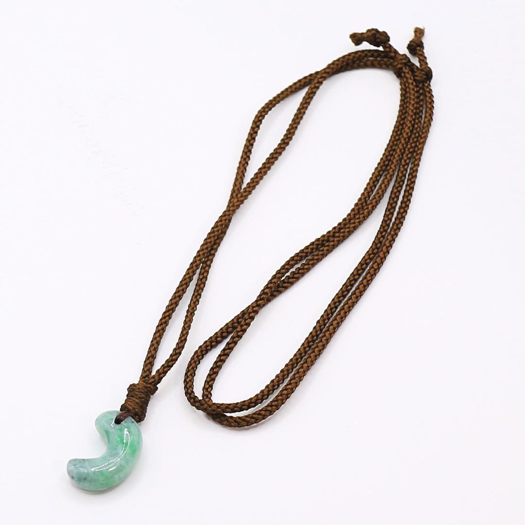 勾玉 ミャンマー産 翡翠 magatama130