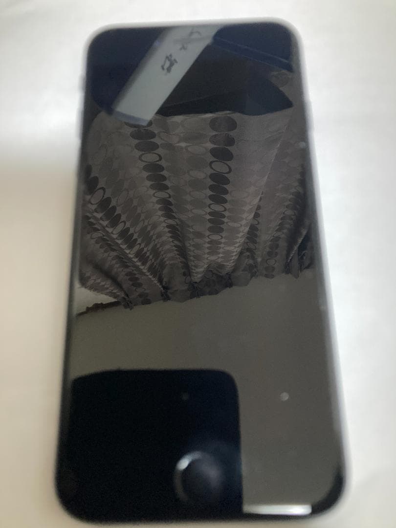 iPhone SE2 64G 美品です