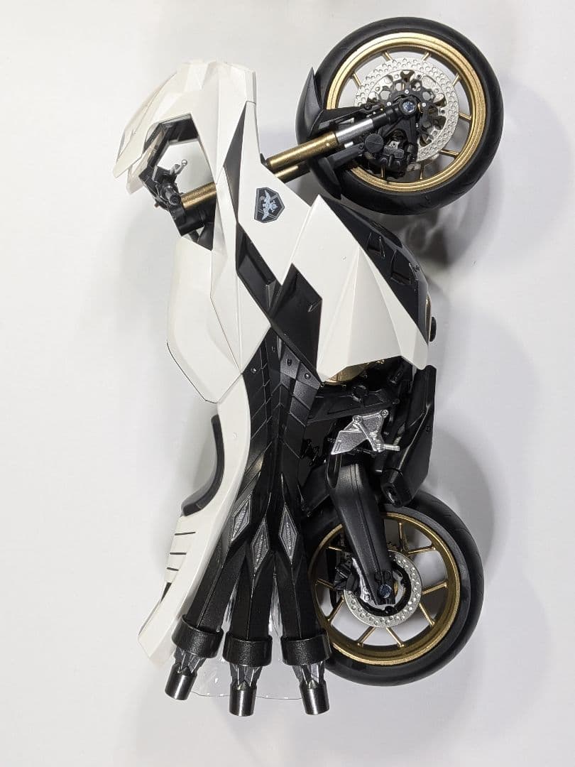 S.H.figuarts 大量発生型相変異バッタオーグ&バッタオーグ用サイクロン