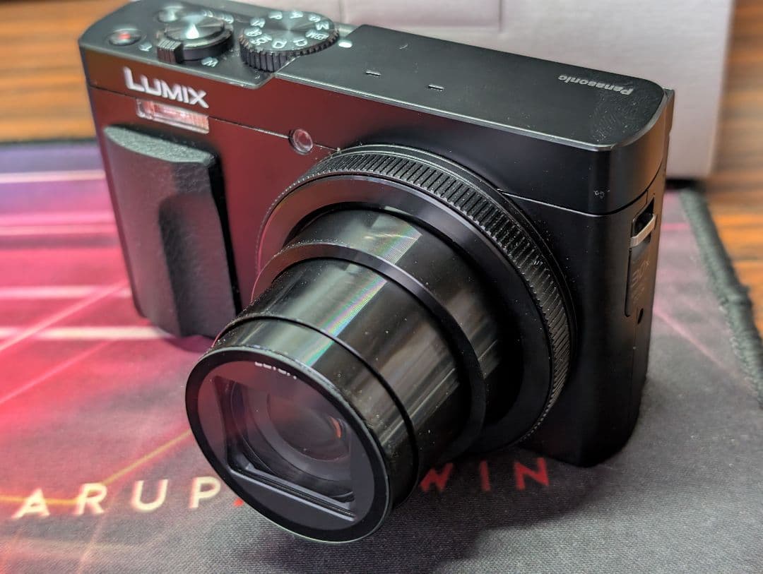 美品 LUMIX TZ99 ブラック レンズ&モニター保護フィルム付、全属品有り