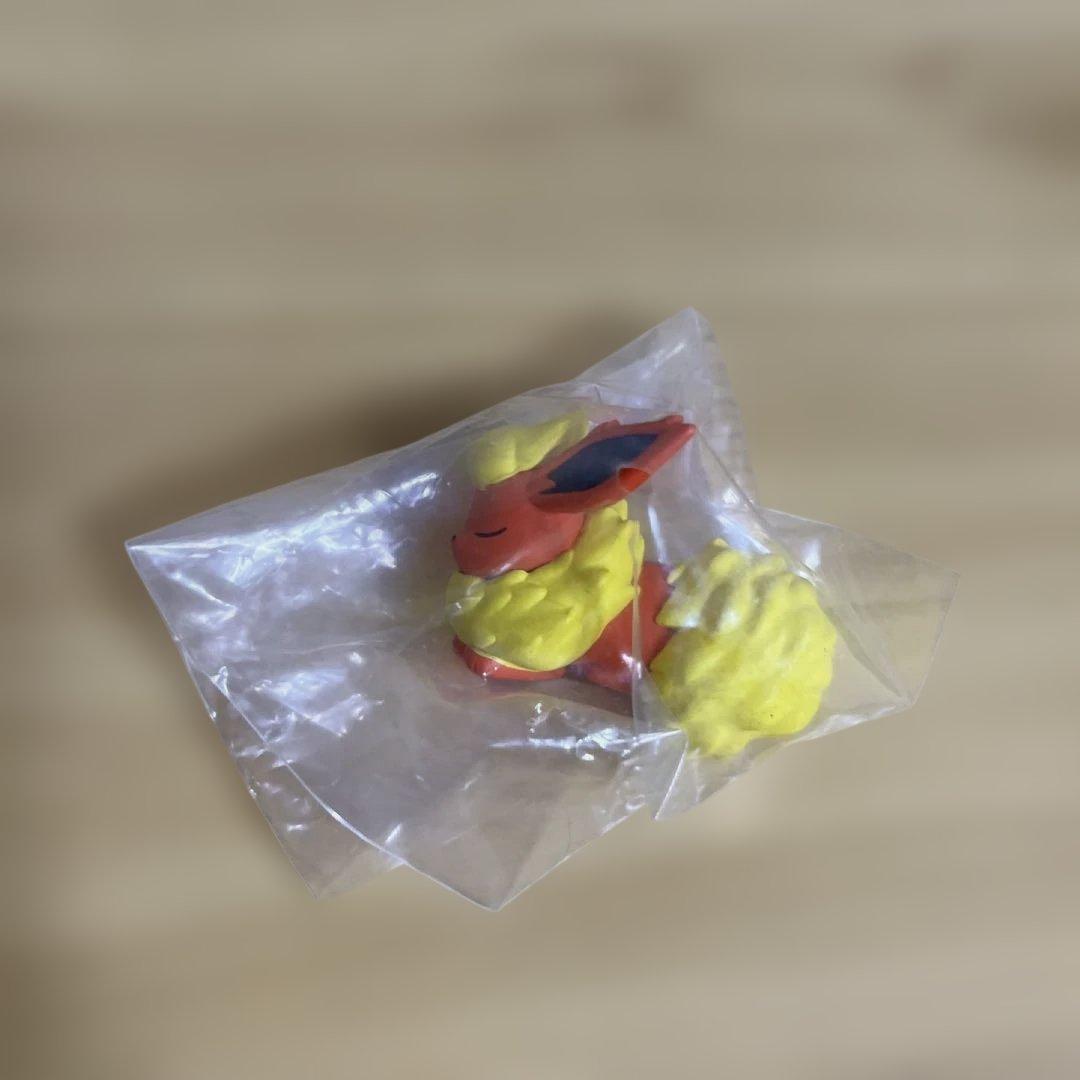 ポケモン フィギュア Putitto ブラッキー エーフィ 他 ブイズ セット