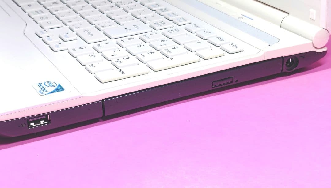 大容量750GB✨オフィス✨カメラ付き白ホワイトノートパソコン✨設定済み✨初心者