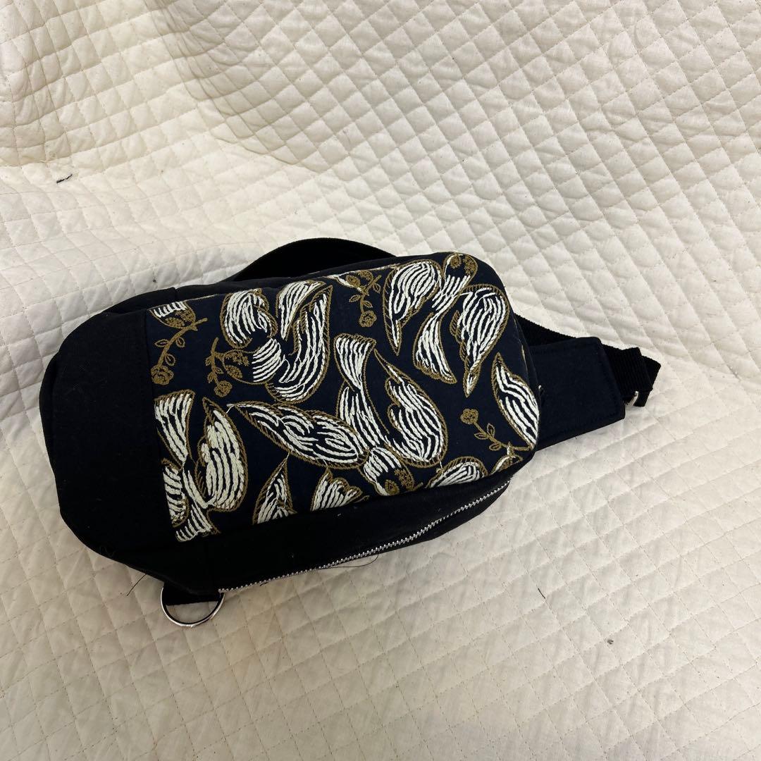 ミナペルホネンBOXタイプボディバッグ following dayハンドメイド