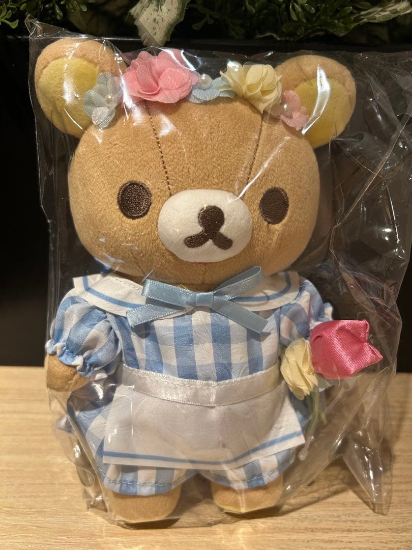 リラックマストア　チェックワンピースと花冠がかわいいリラックマ ノベルティ