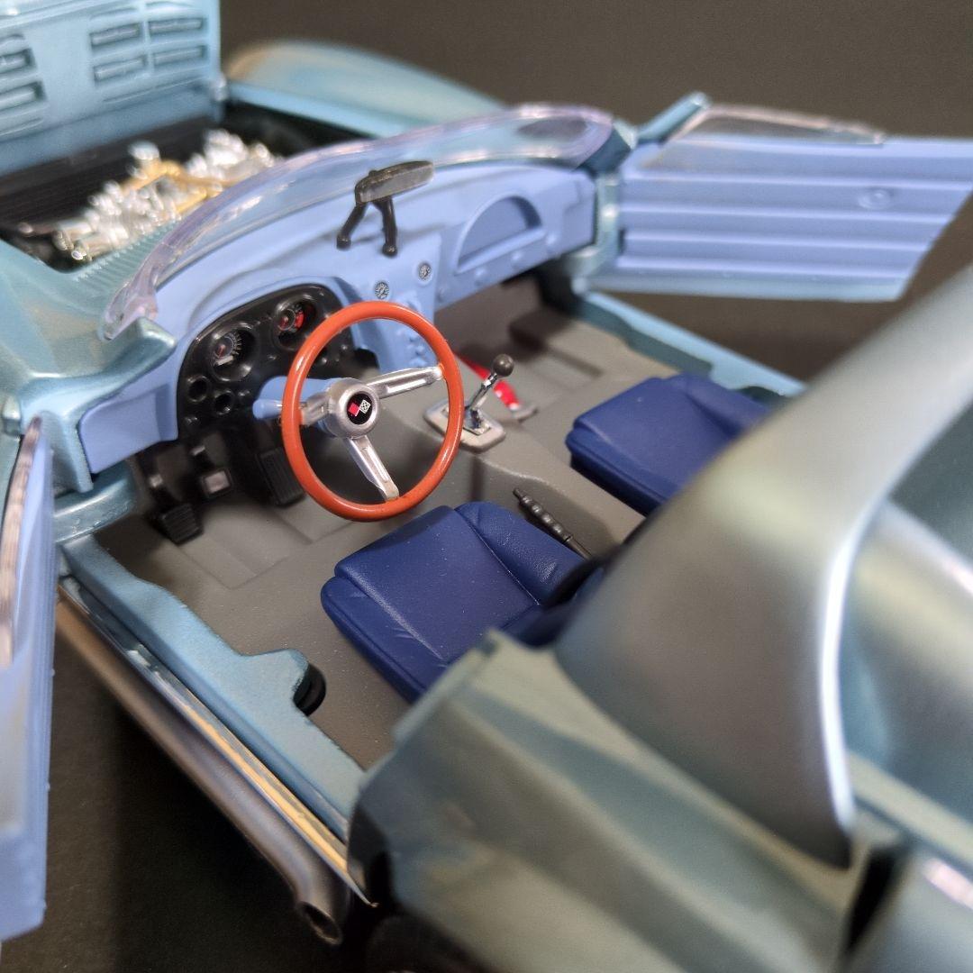 1/18ミニカー　シボレー コルベット グランドスポーツ