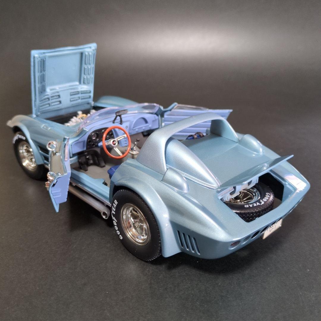 1/18ミニカー　シボレー コルベット グランドスポーツ