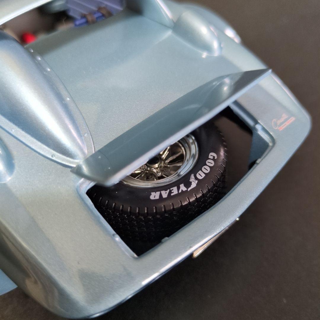 1/18ミニカー　シボレー コルベット グランドスポーツ