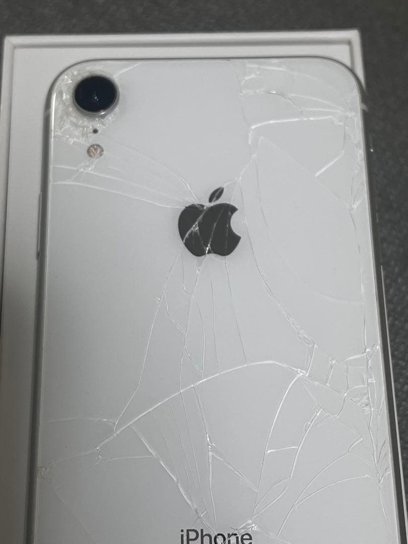 iPhone XR 64G 『使用には問題ないがジャンク』