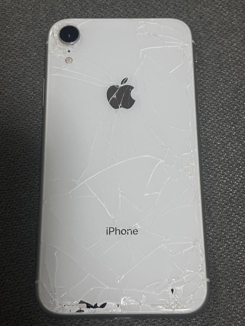 iPhone XR 64G 『使用には問題ないがジャンク』