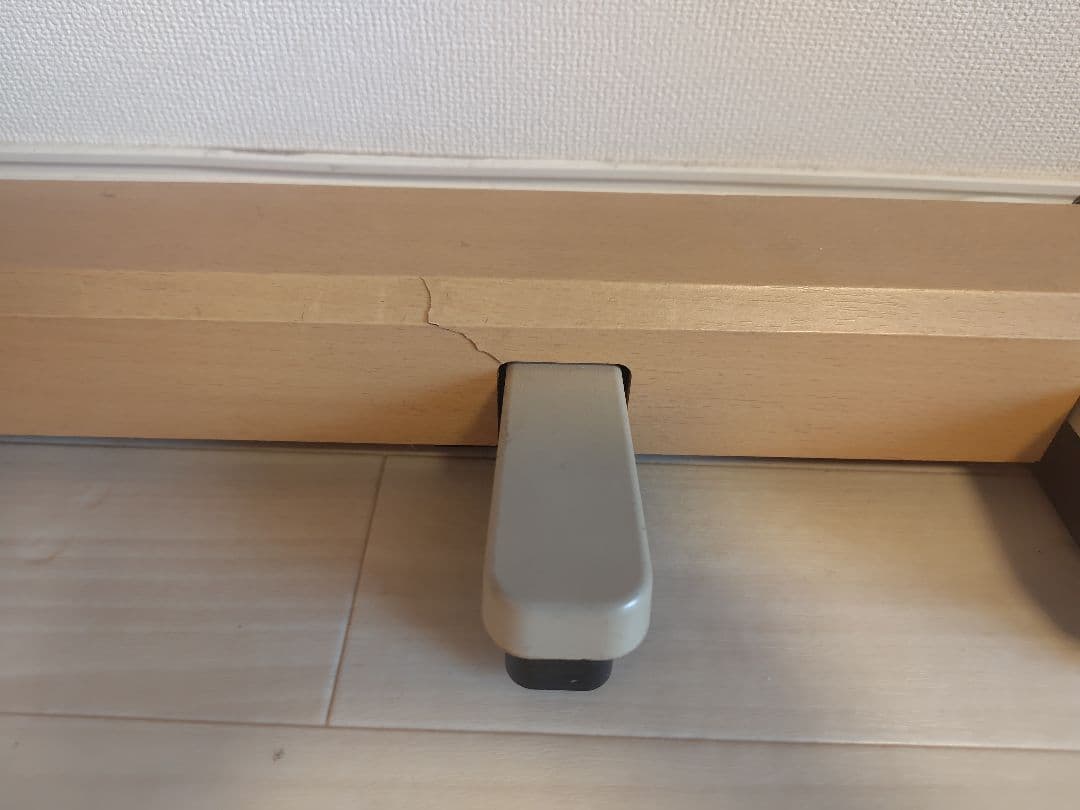 ROLAND　F100 電子ピアノ