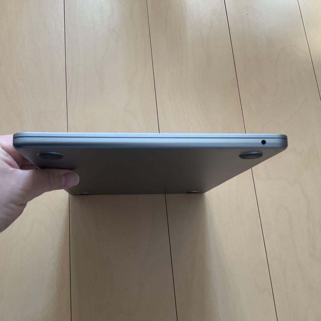 Apple MacBook A2681本体　グレー　ジャンク品