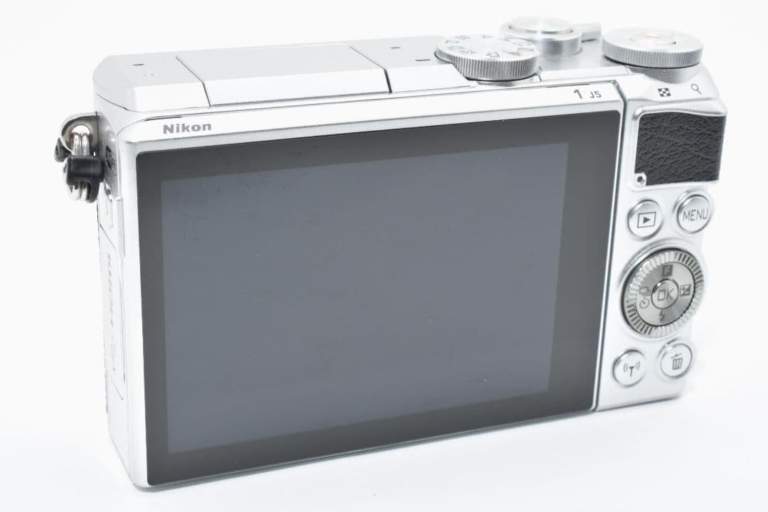 Nikon 1 J5 シルバー ボディ