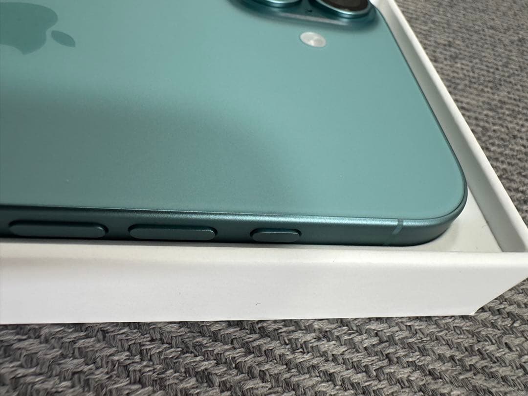 開封済未使用 iPhone16Plus 128GBティールSIMフリー