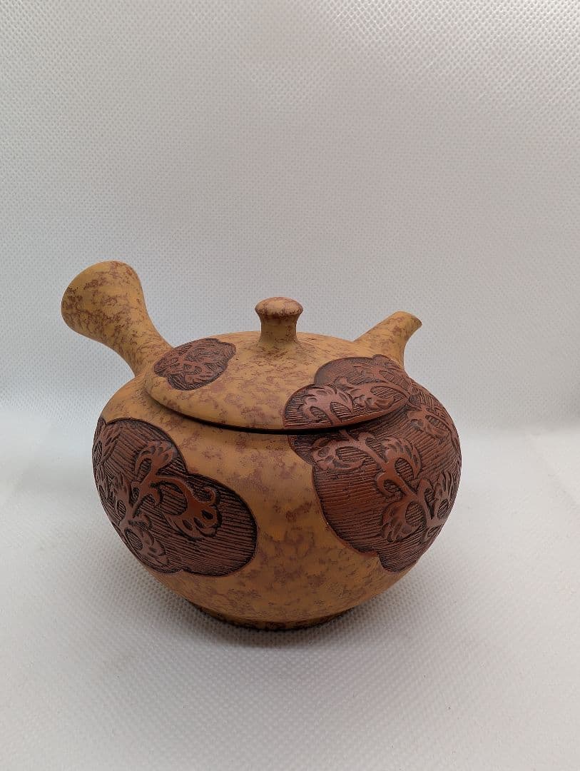 【未使用・保管品】常滑焼　瞬園　唐草雲彫急須　250cc 名工　工芸品　木箱