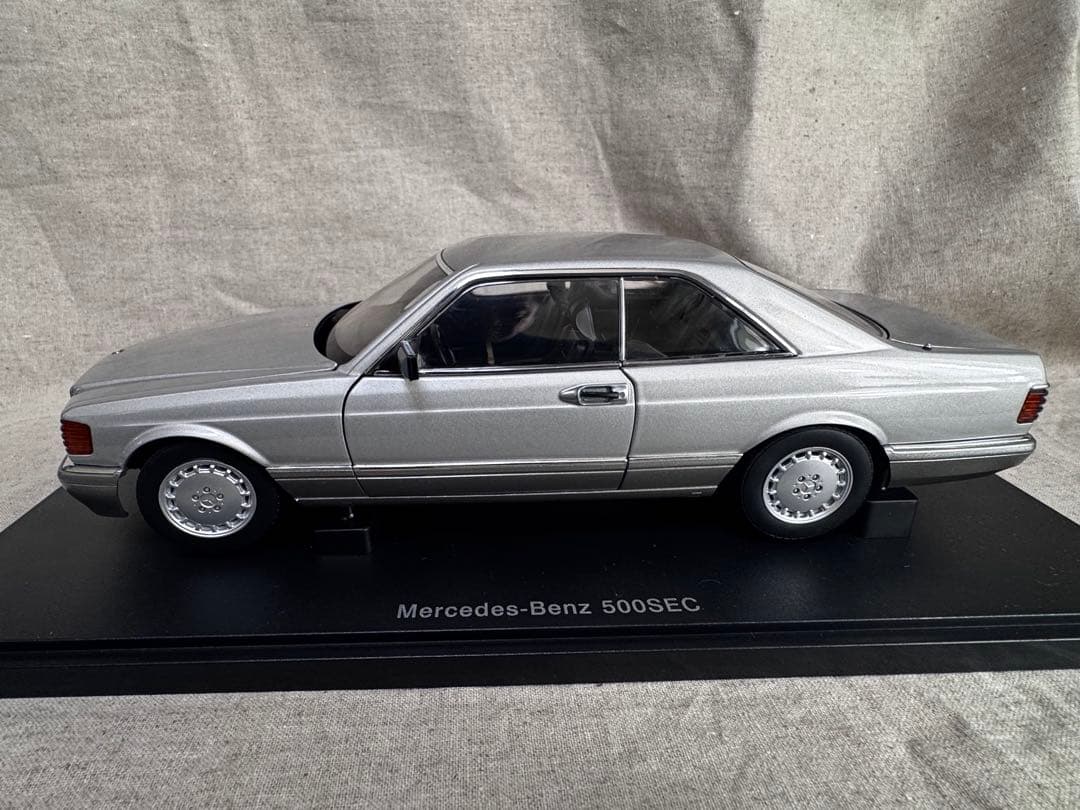 ミニカー Mercedes-Benz 500SEC