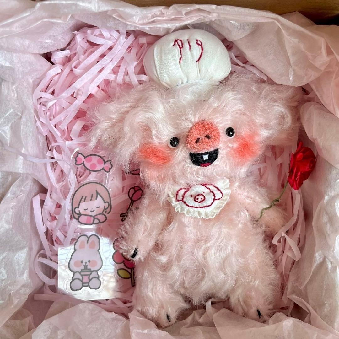 元気な仔豚 ぬいぐるみ 活発な③号ちゃん 海外作家様 ハンドメイド ぶた