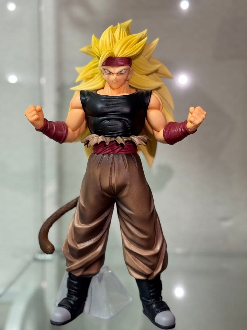 【一番くじドラゴンボールラストワン賞紅き仮面のサイヤ人 C賞黒衣の戦士 セット】