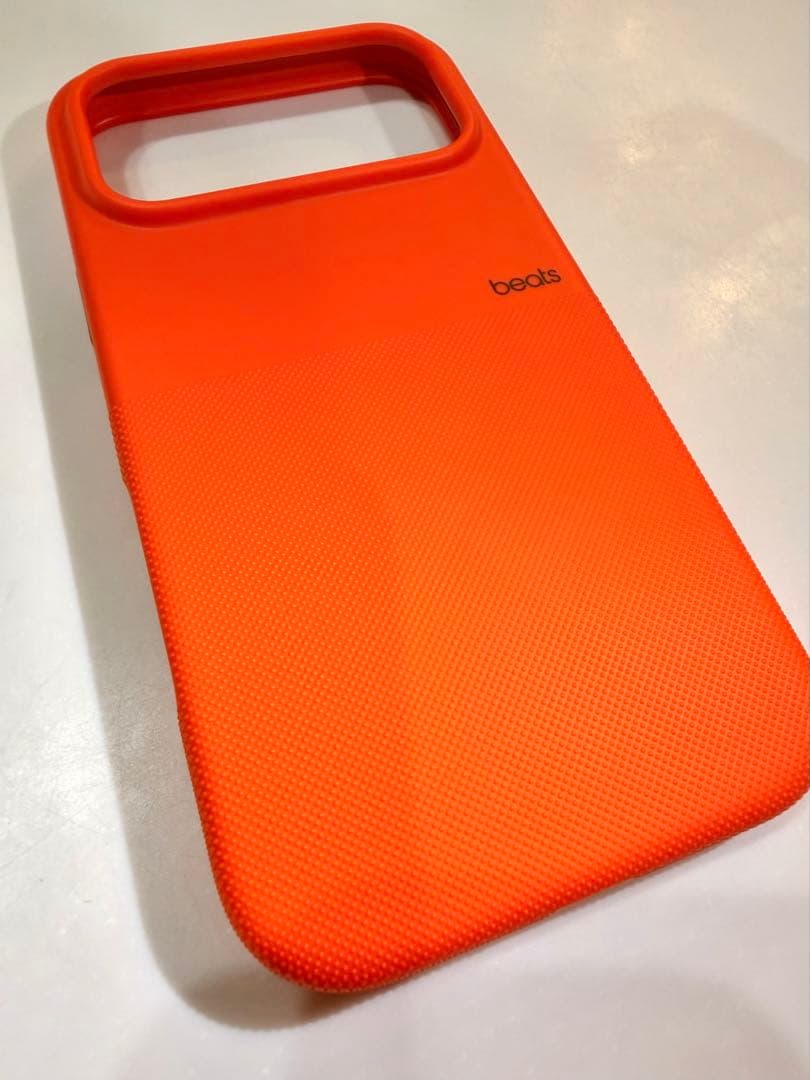 【ほぼ未使用箱無し】iPhone17Pro Max 純正 ケース　シエラオレンジ