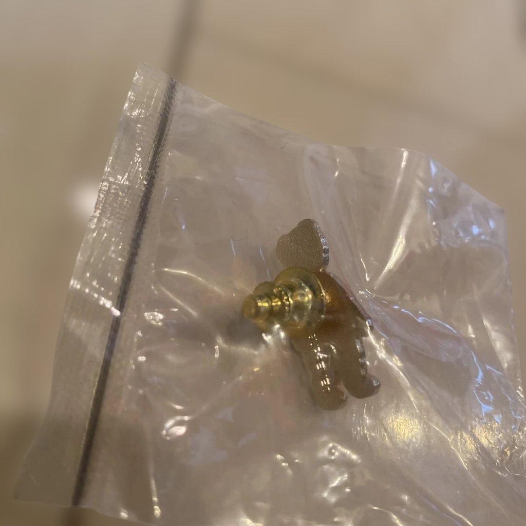 ピンズ・ピンバッジ・缶バッジ Supreme Not Sorry Pin & Screw Pin 2 set