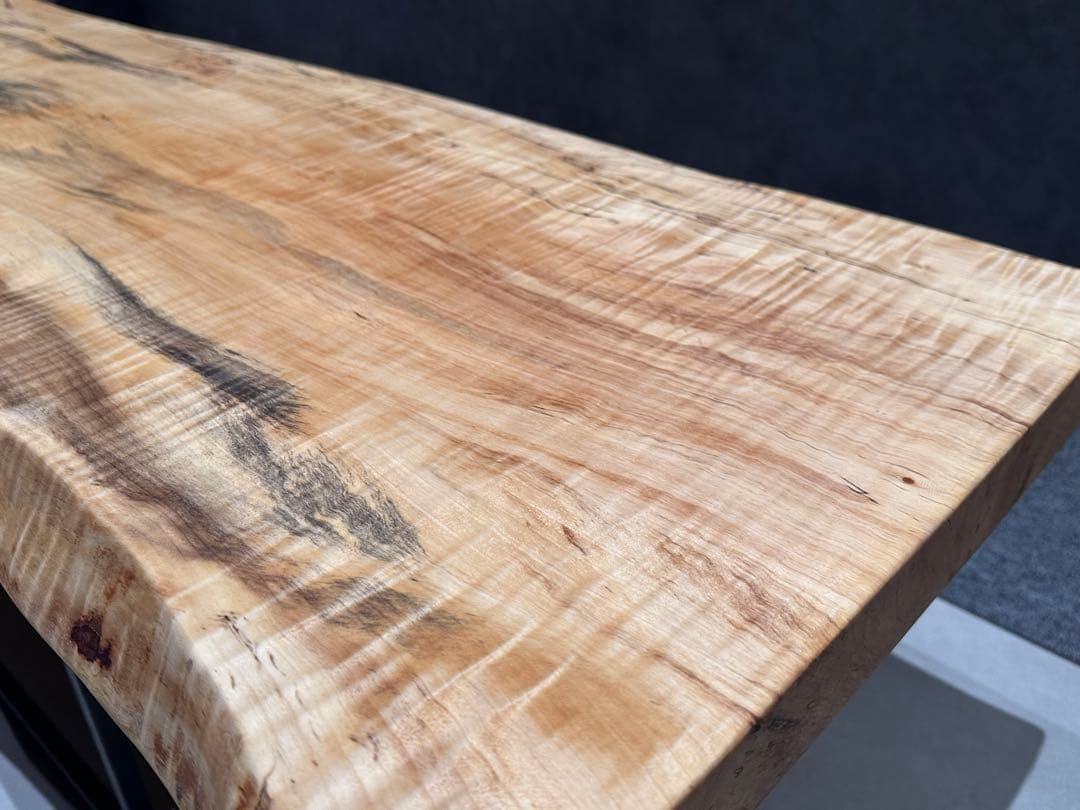 栃（トチ）　一枚板　スポルテッド　希少一点物　テーブル　ベンチ　ディスプレイ