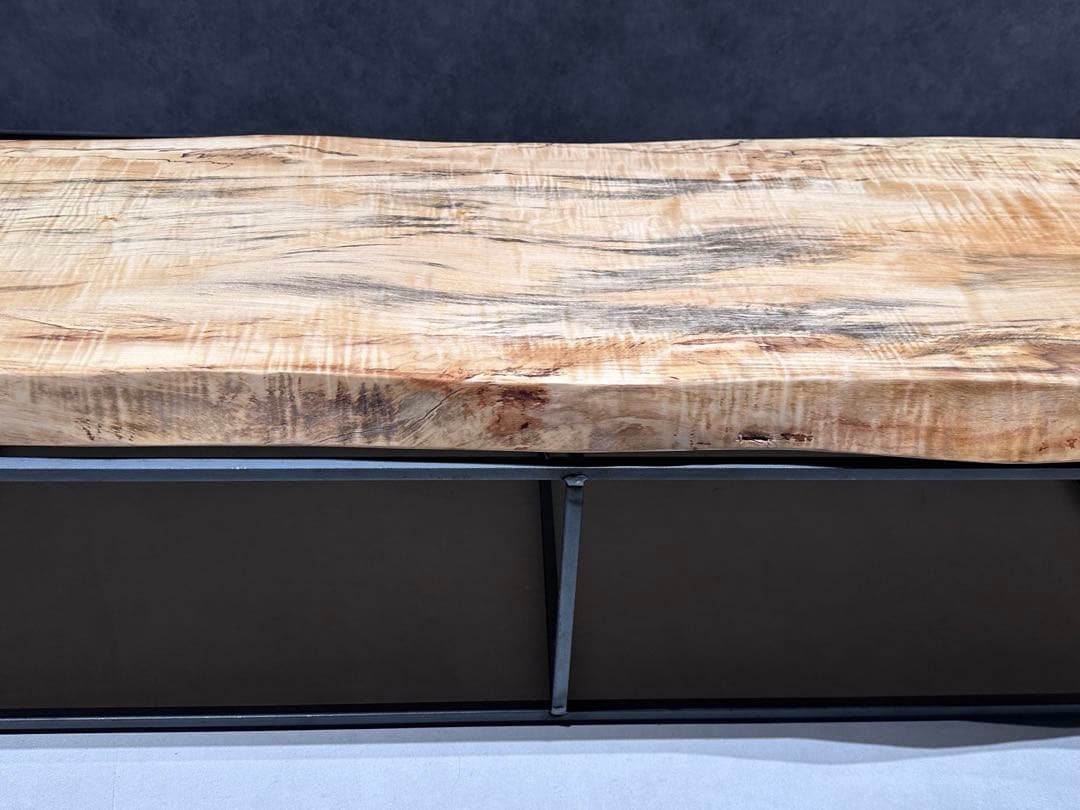 栃（トチ）　一枚板　スポルテッド　希少一点物　テーブル　ベンチ　ディスプレイ