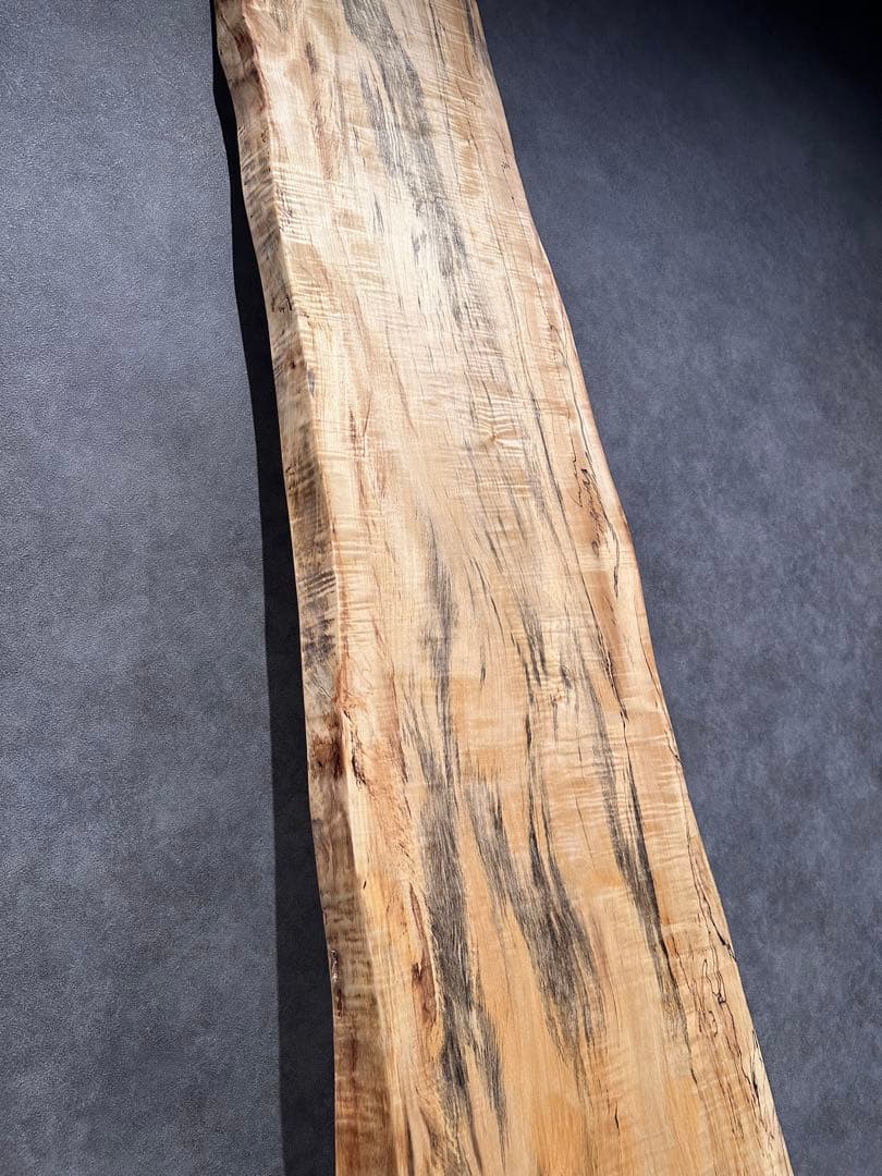 栃（トチ）　一枚板　スポルテッド　希少一点物　テーブル　ベンチ　ディスプレイ