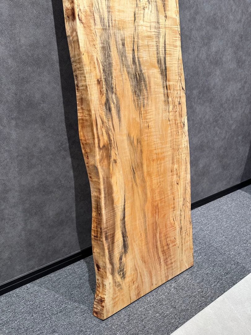 栃（トチ）　一枚板　スポルテッド　希少一点物　テーブル　ベンチ　ディスプレイ