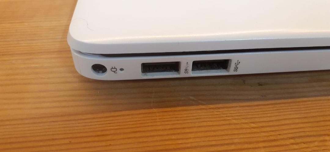 キ*ウ様 80L0402-11　HP ノートパソコン ホワイト Win11 IP