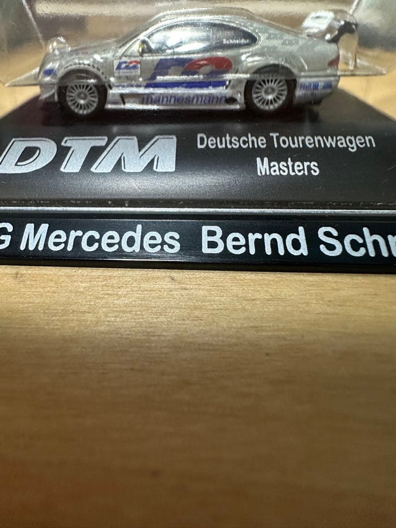 ミニカー D2 AMG Mercedes Bernd Schneider