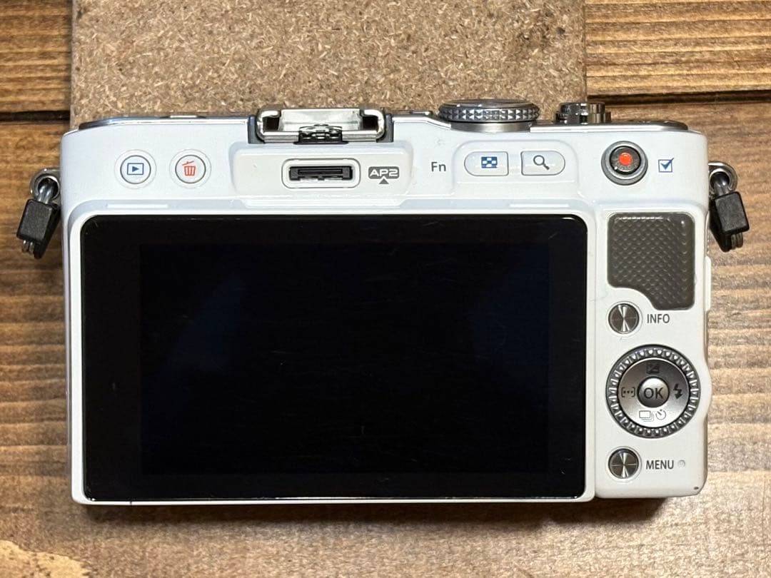 OLYMPUS PEN E-PL3 ホワイト 本体＋Fujian35mmレンズ