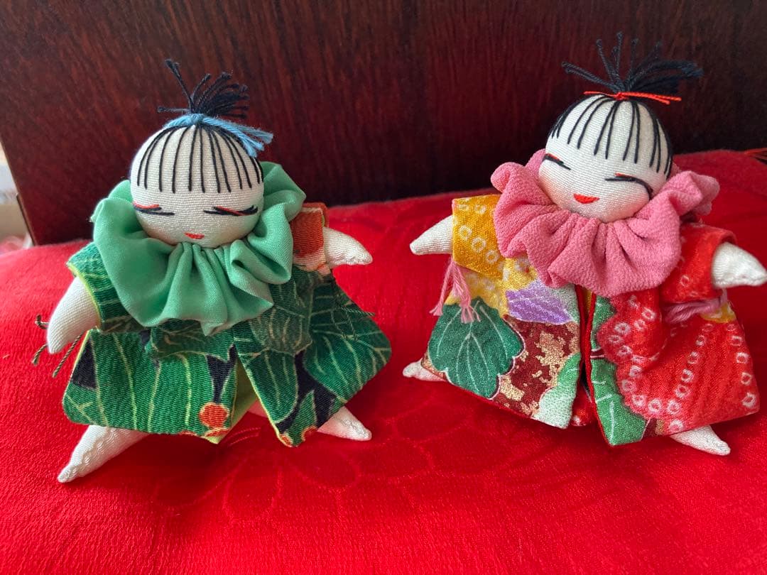 ちりめん細工　苦猿(猿ぼぼ人形)
