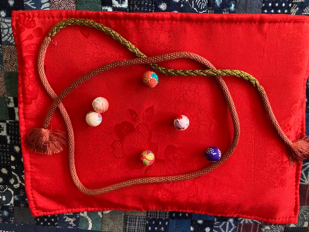 ちりめん細工　苦猿(猿ぼぼ人形)