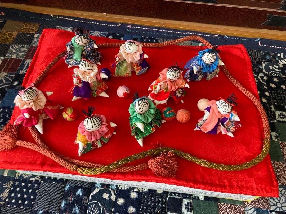 ちりめん細工　苦猿(猿ぼぼ人形)