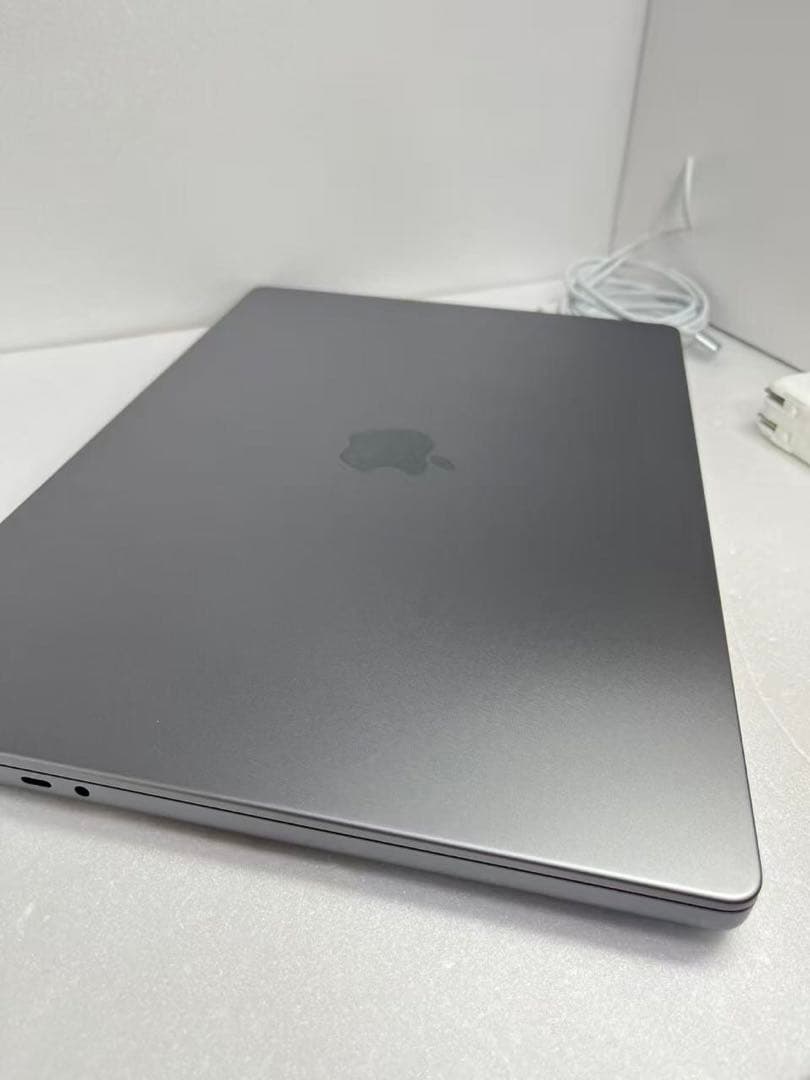 MacBook Pro M1 Max 2021 16/1T/32GB /32コア