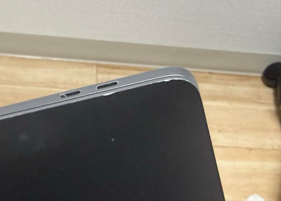 Macbook Pro 2019 16インチ i9 32GB SSD 1TB