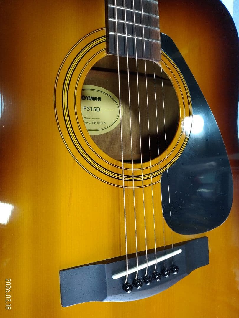 YAMAHAの一ランク上の初心者用アコースティックギターF315Dまずまず美品。