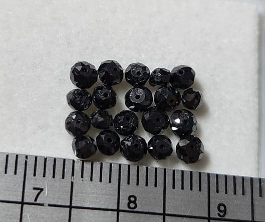 天然ブラックダイヤモンド 穴あり 2315
