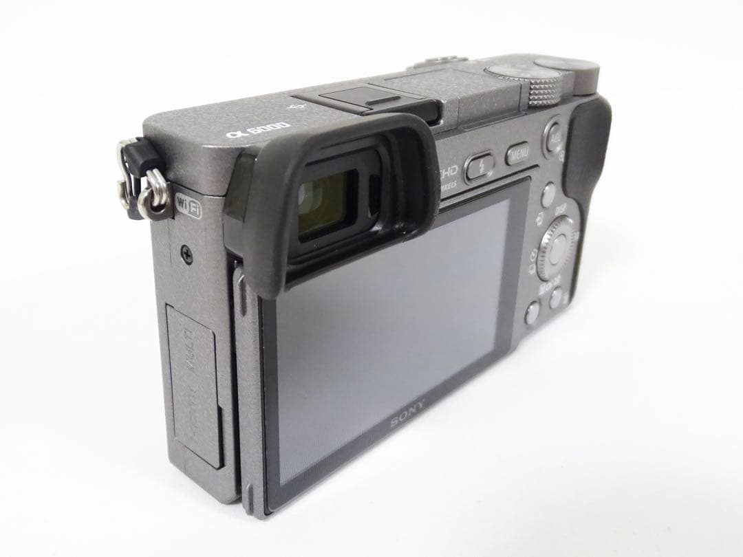 ほぼ新品【SC:232回】 SONY α6000 16-50 グラファイトグレー