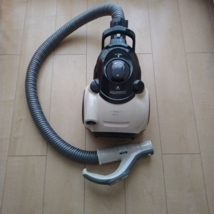 SHARP シャープ 掃除機　パワーサイクロン式クリーナー EC-CT12-C