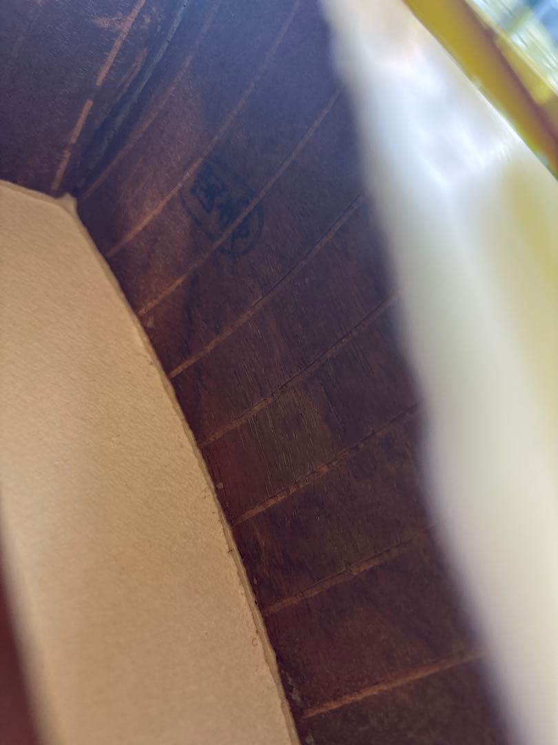 三味線 2本セット（1本使用可＋1本皮破れ）置き台付き