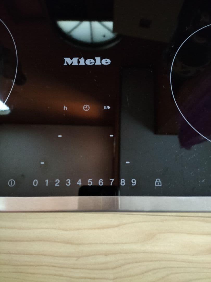 ミーレiHコンロ4口KM5801