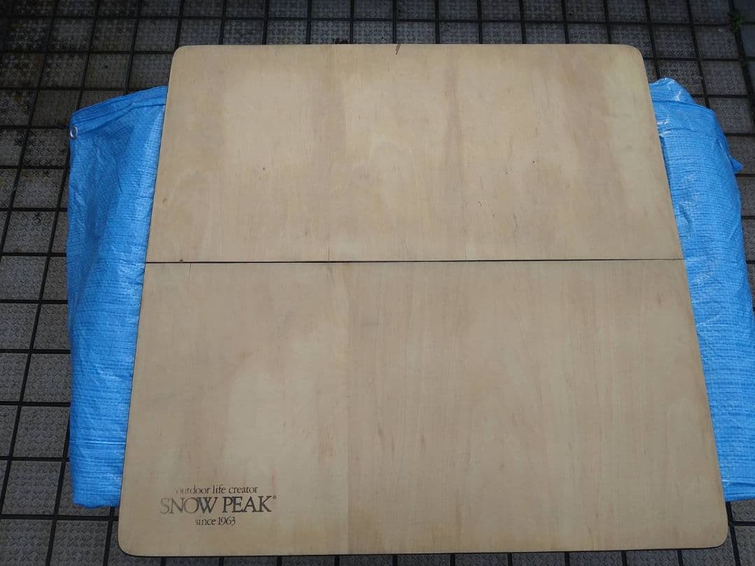 中古  PEAK 旧ロゴ　アジャスタブルフォールディングテーブル
