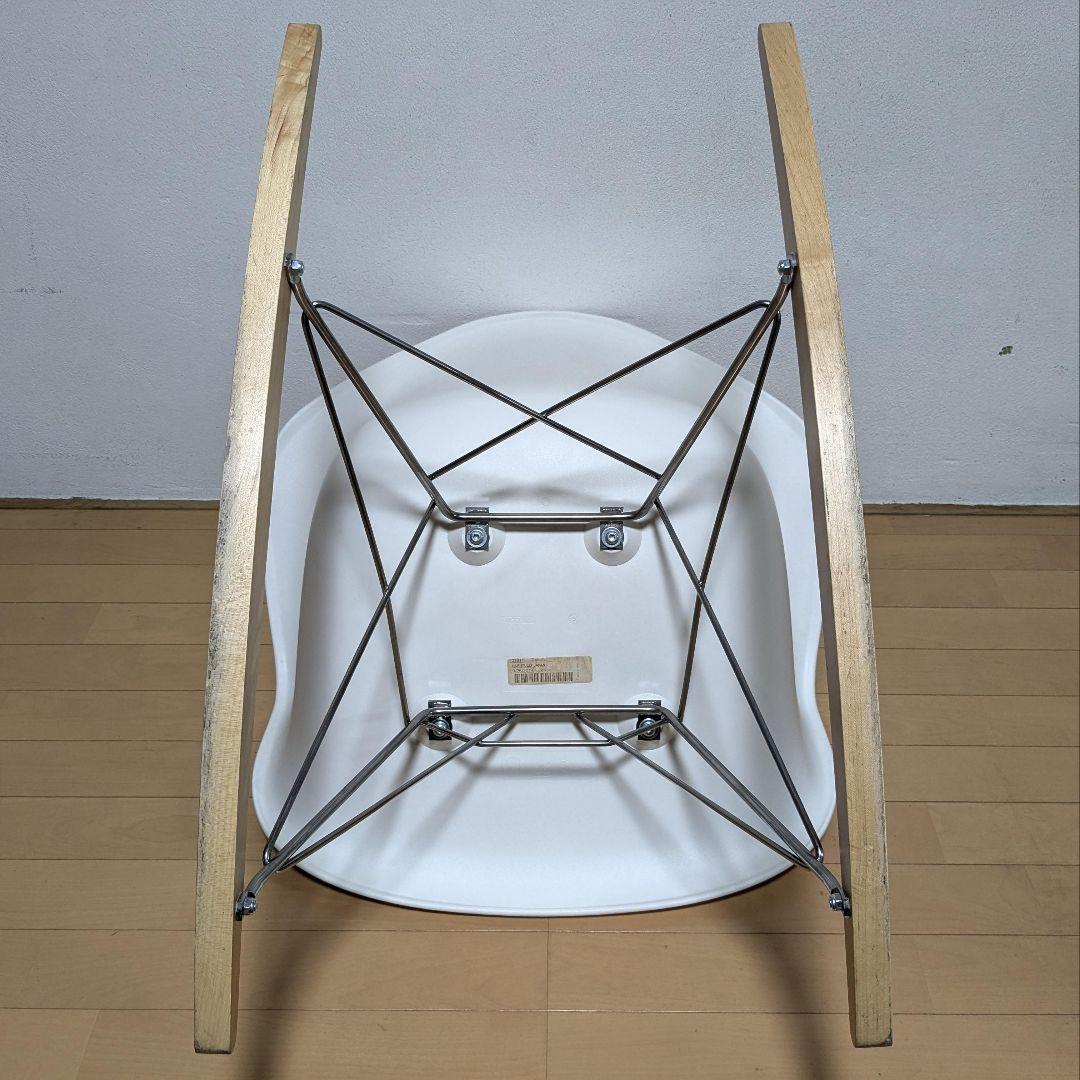 美品 ハーマンミラー イームズ シェル アーム チェア ロッカーベース ホワイト