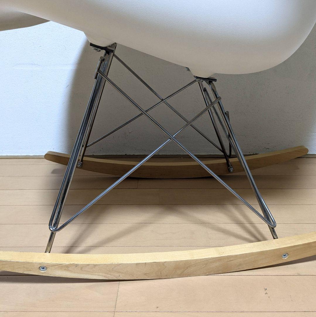 美品 ハーマンミラー イームズ シェル アーム チェア ロッカーベース ホワイト