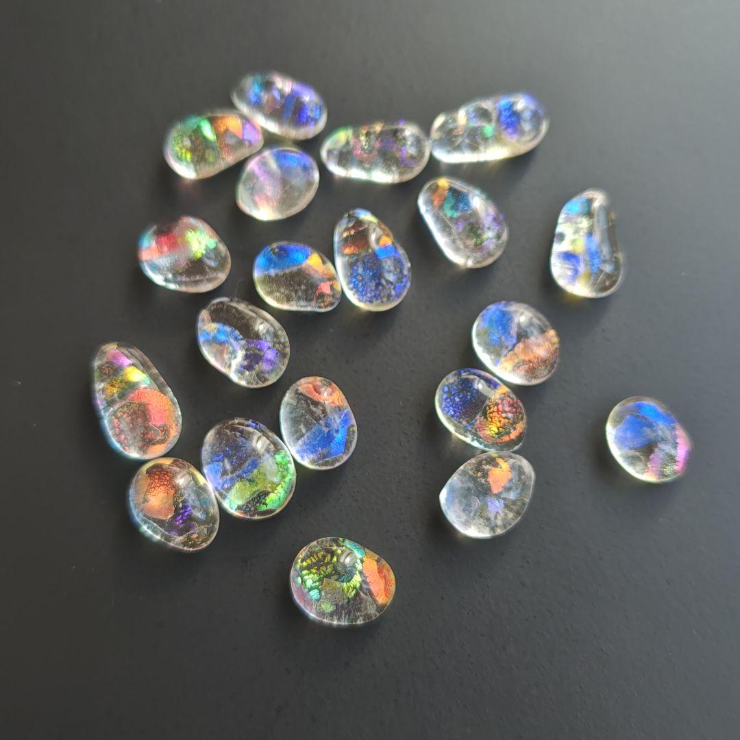 ガラスナギット☆82、ダイクロガラスのみ使用、雫型色々、20個、小売可能