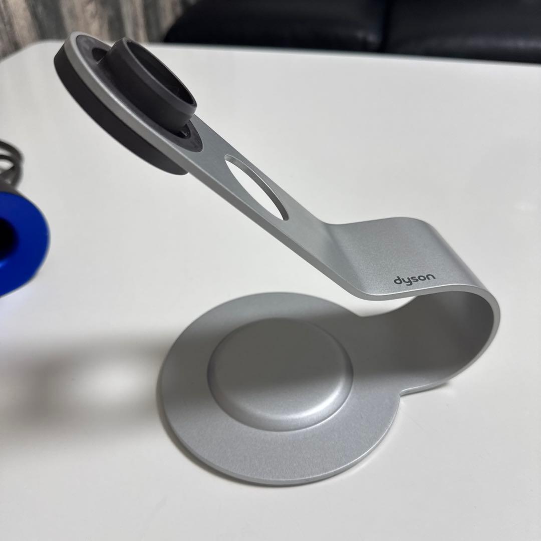 Dyson ドライヤー　HD01 スタンド付き‼️